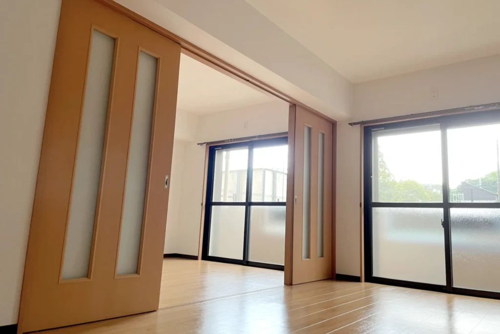 エンボス加工フィルムにはどんな機能がある？住まいでの使い方と選び方を解説